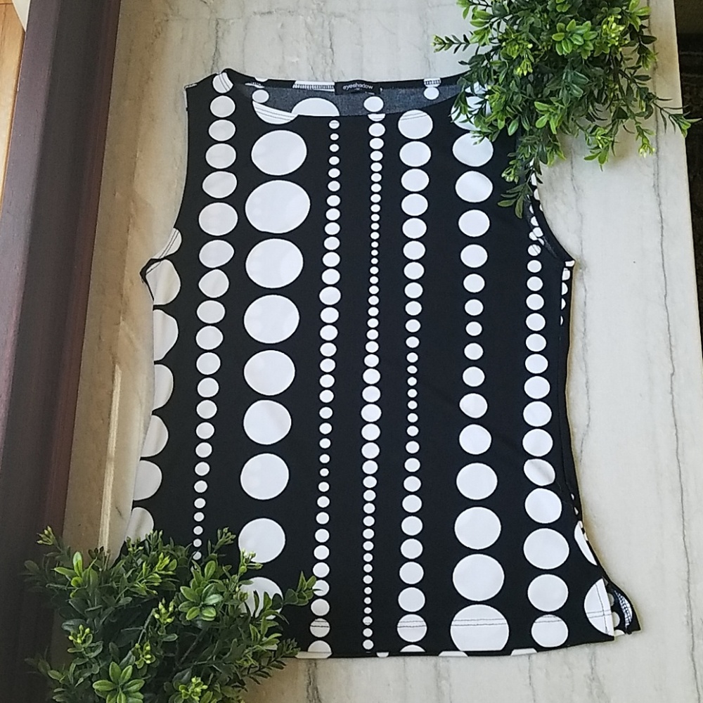 🌴SALE🌴 Black and white polka dot tank!